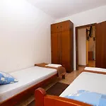 Ivan 1408 Apartmán Banjole